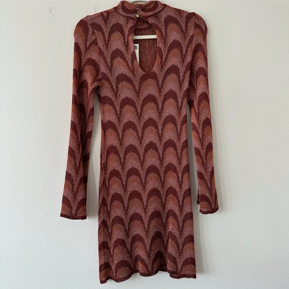 Metallic Long Sleeve 70s Knit Dress - Picture 4 of 6